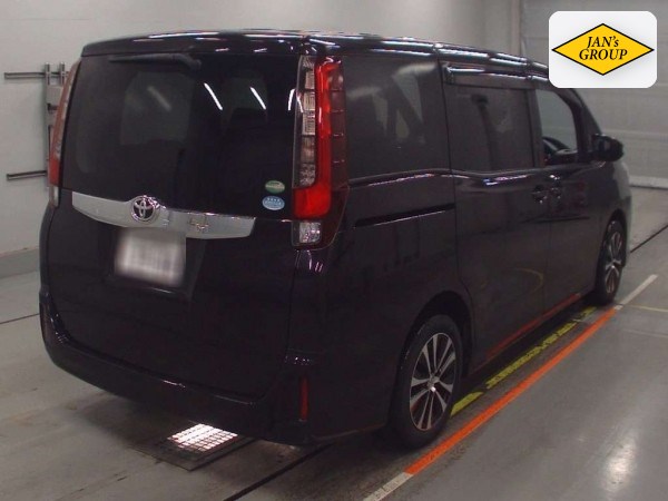 2015 Toyota Noah